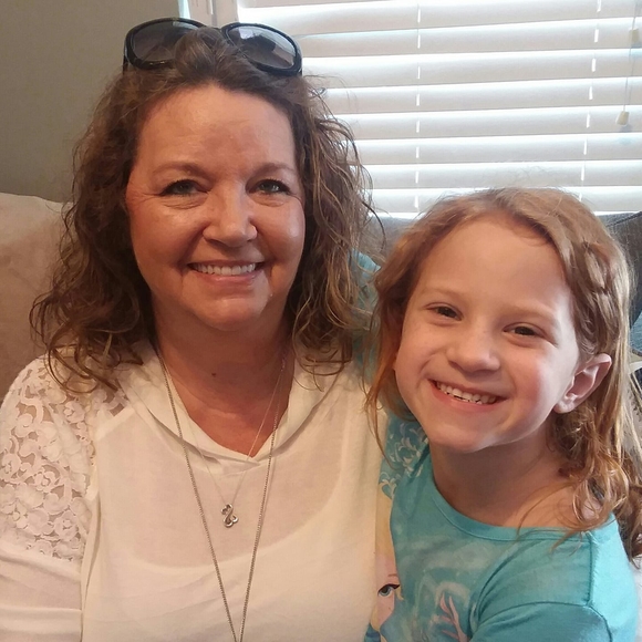 Meet your Posher, Kathy - Picture 1 of 1